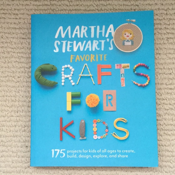 Martha Stewart Favorite Crafts For Kids Book - Picture 1 of 4